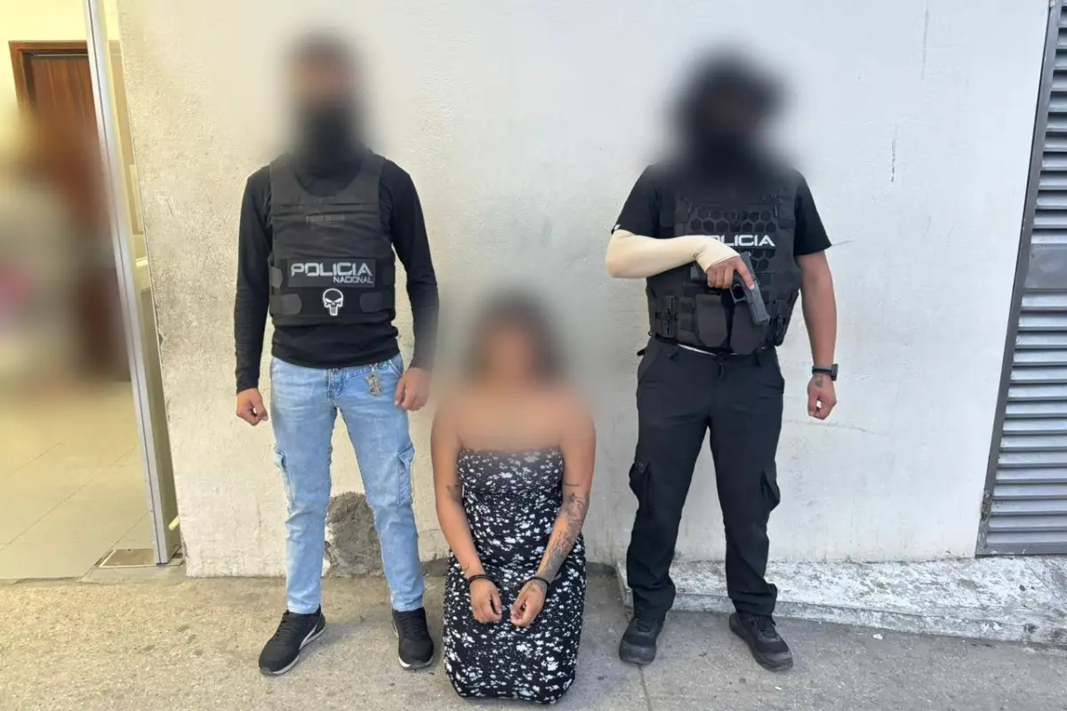 Entre los sospechosos detenidos en el operativo está una mujer., Policía Nacional