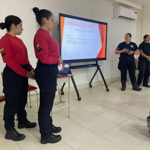 Cuerpo de Bomberos de Manta abre inscripciones para aspirantes a bomberos voluntarios