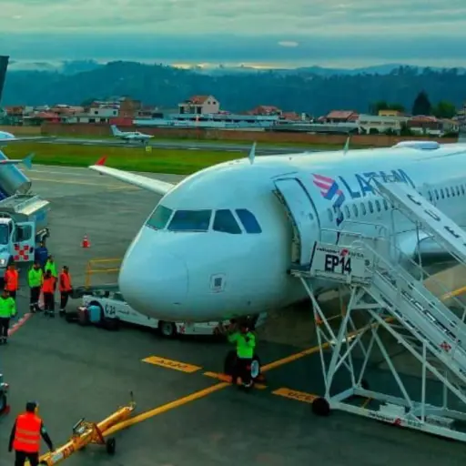 Nueva ruta aérea comercial busca conectar a la ciudad de Cuenca con Galápagos, habrá dos frecuencias semanales
