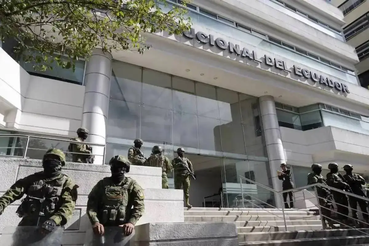 CC valida con corrección formal la transferencia de designación de autoridades del CPCCS a la Asamblea Nacional.  , API