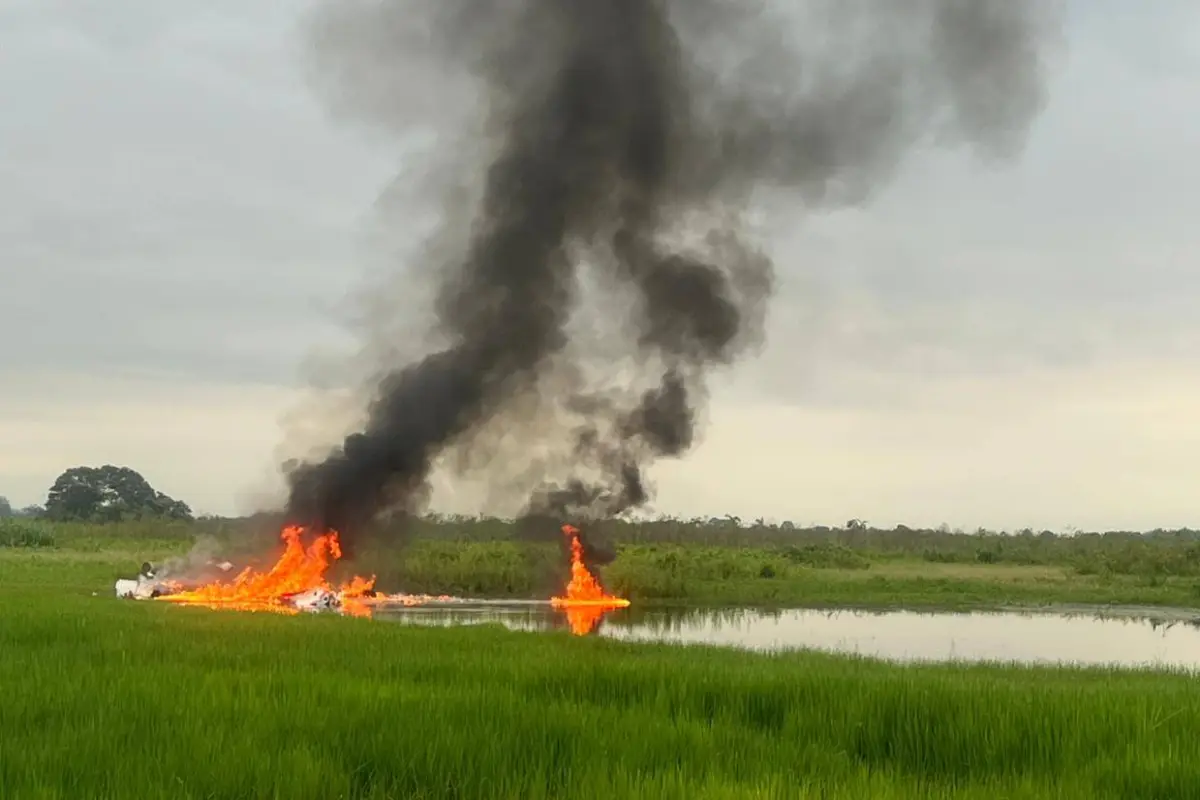 Las aeronaves se incendiaron tras su colisión., ECU 911.
