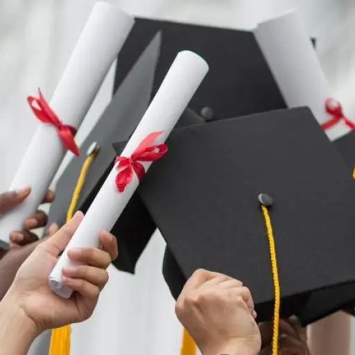 Ecuador invalidó 2.708 títulos académicos de la universidad Unival