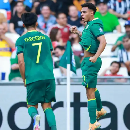 Bolivia derrota a Surinam y enfrentará a Irak por un cupo al Mundial 2026