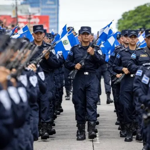 El Salvador extiende por 30 días más el estado de excepción, en víspera de cumplir cuatro años