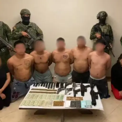 Siete detenidos y decomiso de armas de alto calibre tras operativo en Portoviejo 