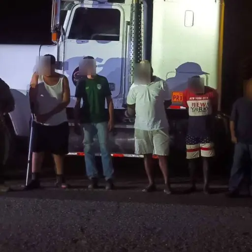 Detienen a cinco personas y decomisan cerca de 10.000 galones de combustible, en Los Ríos