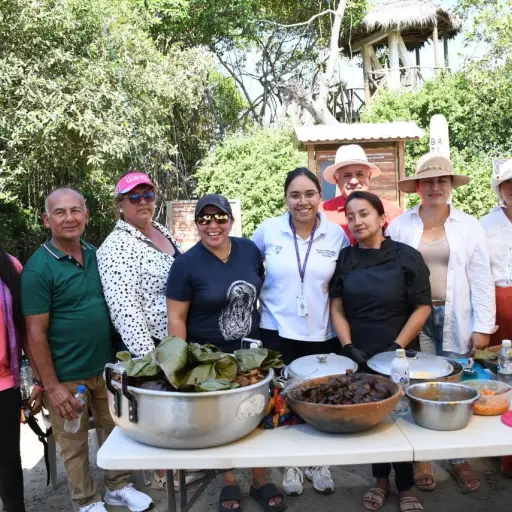 Tradición y gastronomía destacan en feria cultural del manglar de San Jacinto, en Sucre