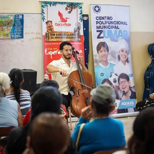 Programa municipal acerca la música clásica a barrios de Guayaquil