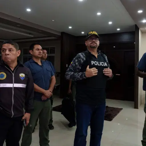 Prisión preventiva para concejal de Vinces, su esposa y su hermano en investigación por medicamentos ilegales