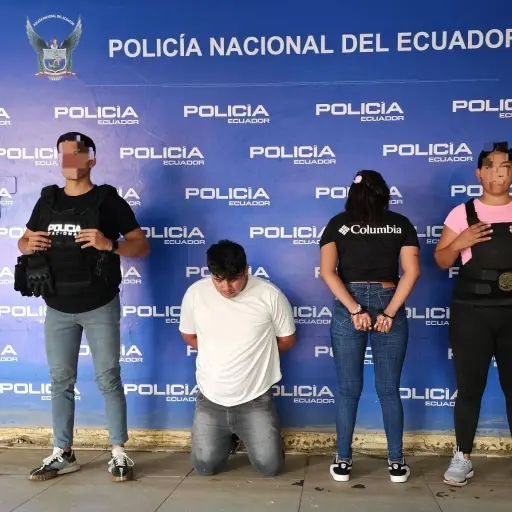 Babahoyo: detienen a dos presuntos extorsionadores que exigían pagos semanales de 300 dólares