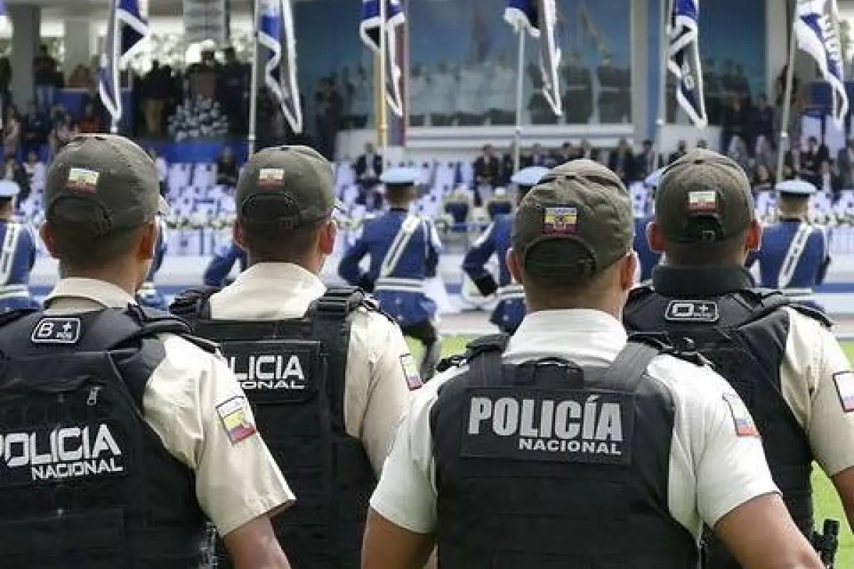 Policías