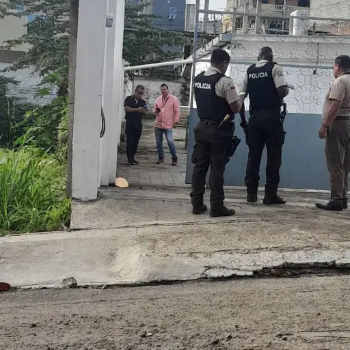 Con panfletos amenazan a funcionaria de la Unidad Judicial de Montecristi