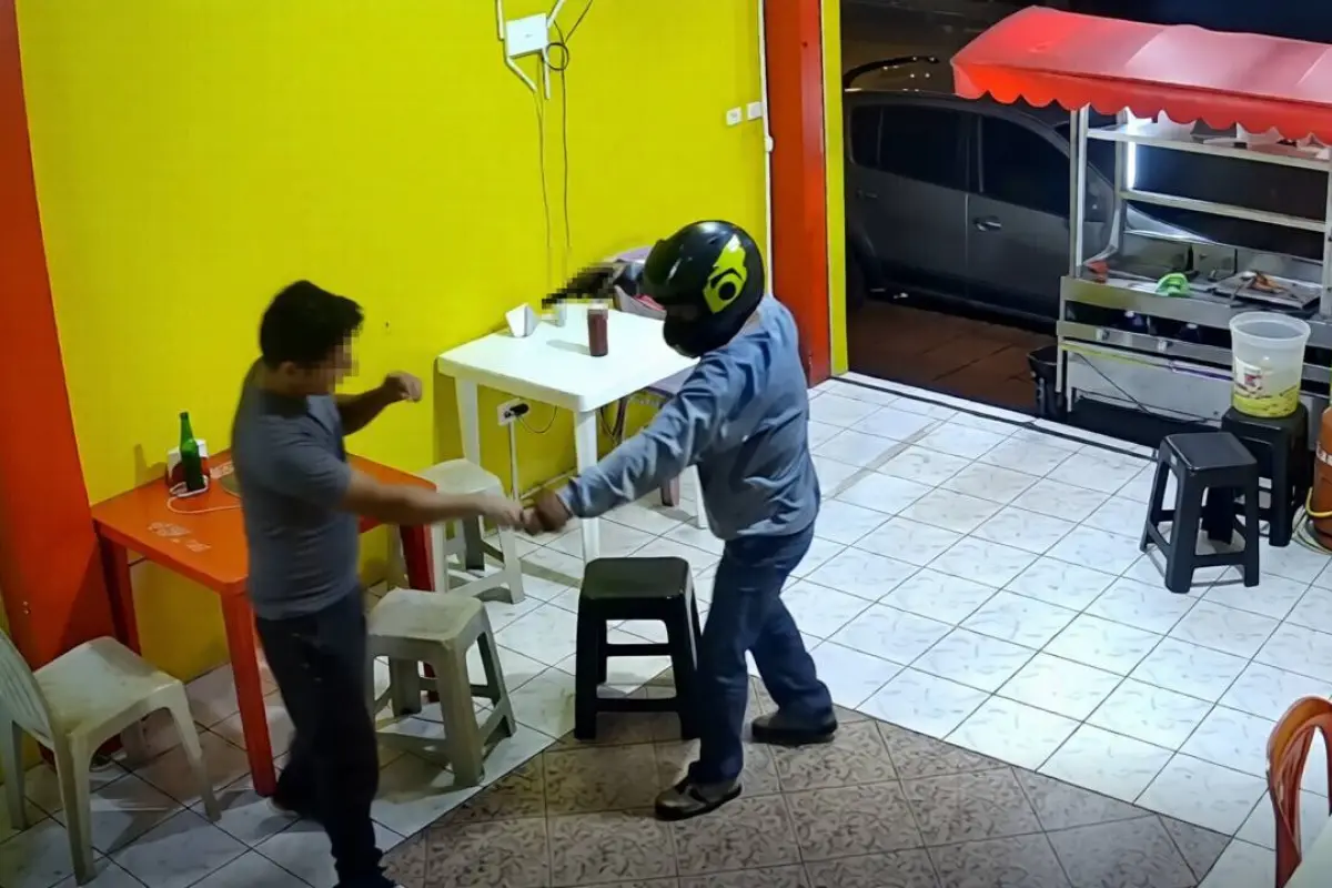Santo Domingo: joven enfrenta a delincuente armado en local y evita robo en su negocio