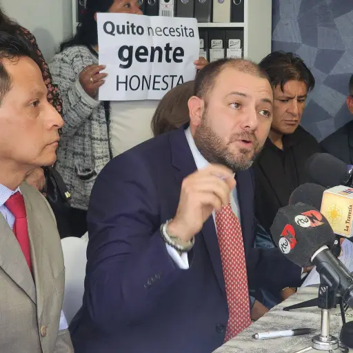 Juan Esteban Guarderas anuncia precandidatura a la Alcaldía de Quito para 2027