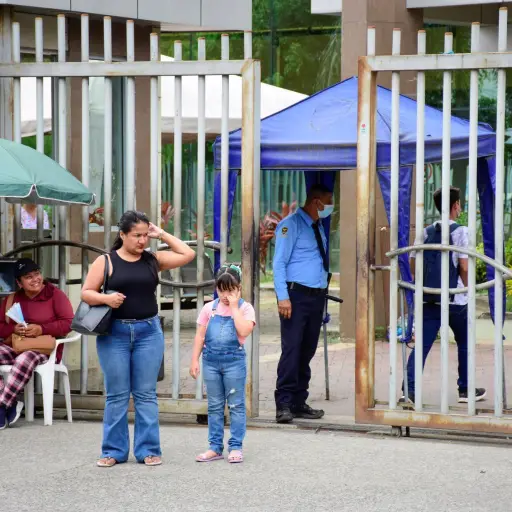 Médicos del Hospital Verdi Cevallos denuncian crisis sanitaria y rechazan acusaciones
