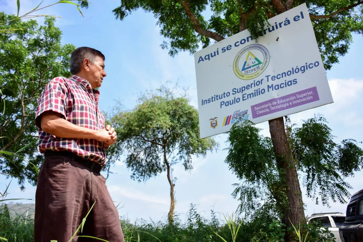 Los millones que Portoviejo podría perder por retrasos en proyecto educativo, producción El Diario
