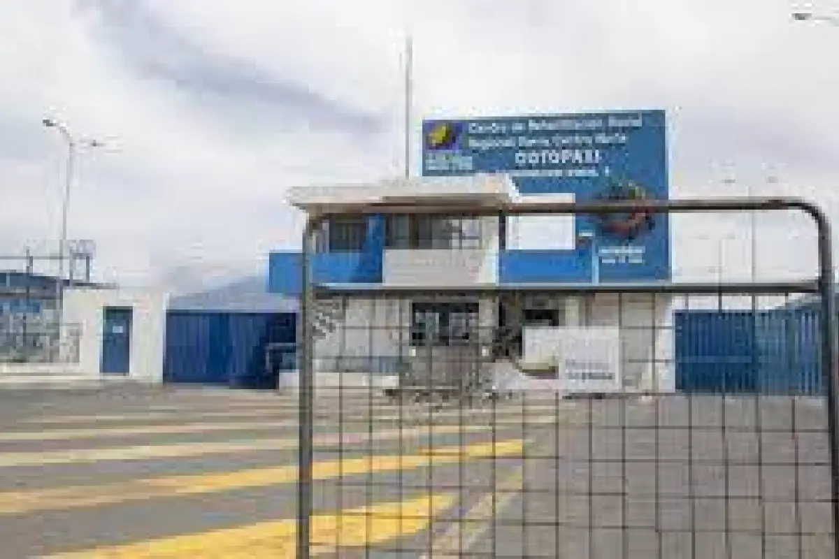 Protesta en cuartel militar de Latacunga por medidas judiciales en caso de muerte en Milagro, redes sociales
