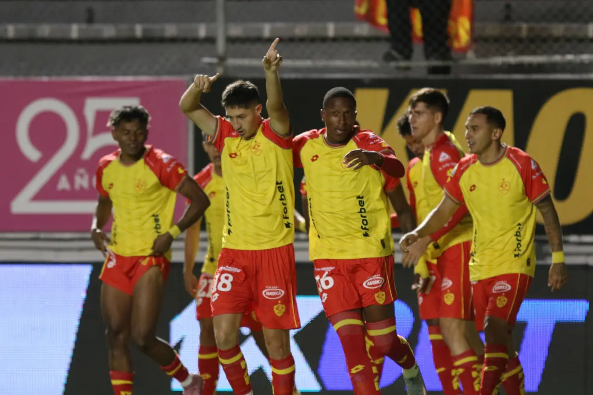 El partido se jugó en el estadio Gonzalo Pozo Ripalda. , API