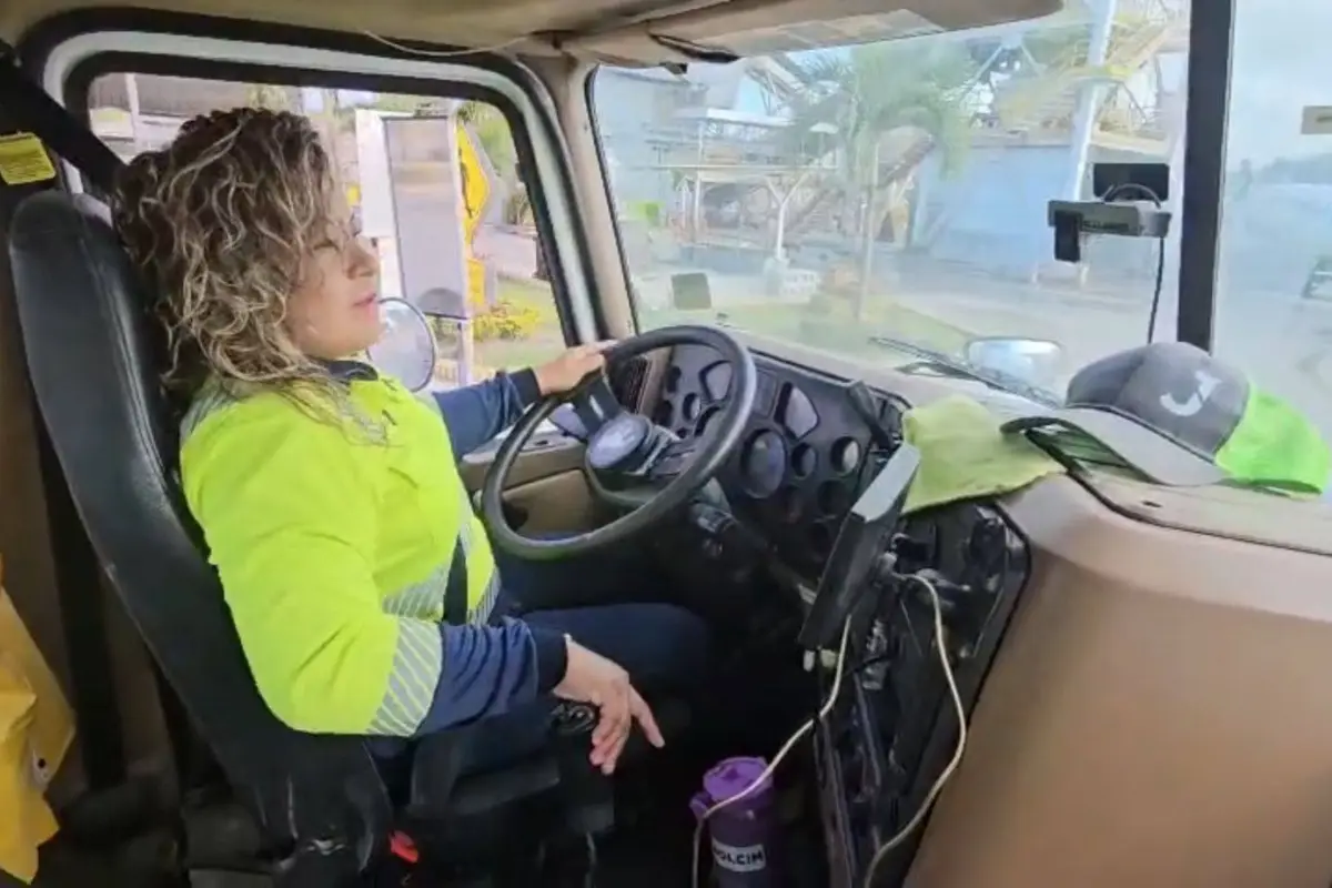 CONDUCTORA
