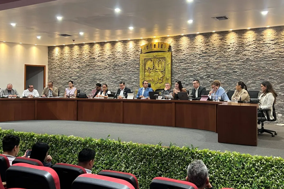 Para el viaje a México, el Concejo Municipal debe aprobar la licencia del alcalde, que había sido aprobada para la primera semana de marzo., El Diario