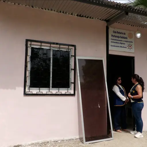 De vivir entre inundaciones a tener casa propia: el cambio de una familia en Picoazá
