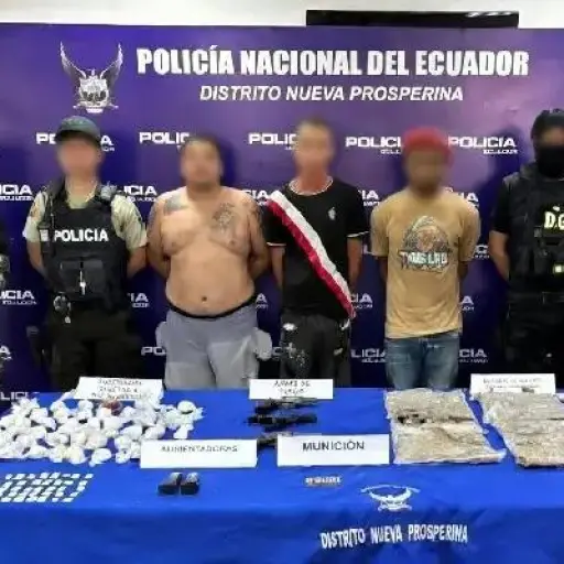 Fiscalía procesa a tres presuntos integrantes de ‘Los Choneros’ por drogas y armas tras operativos en Monte Sinaí