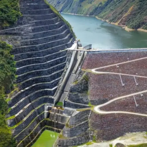 Viceministro de Electricidad descarta fallas en embalse Mazar y atribuye reducción a gestión planificada por estiaje