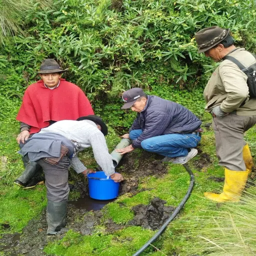 Juntas comunitarias dotan de agua al 18% del país