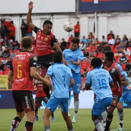 Se escapó el liderato. Macará igualó de forma heroica y dejó a Deportivo Cuenca con las manos vacías