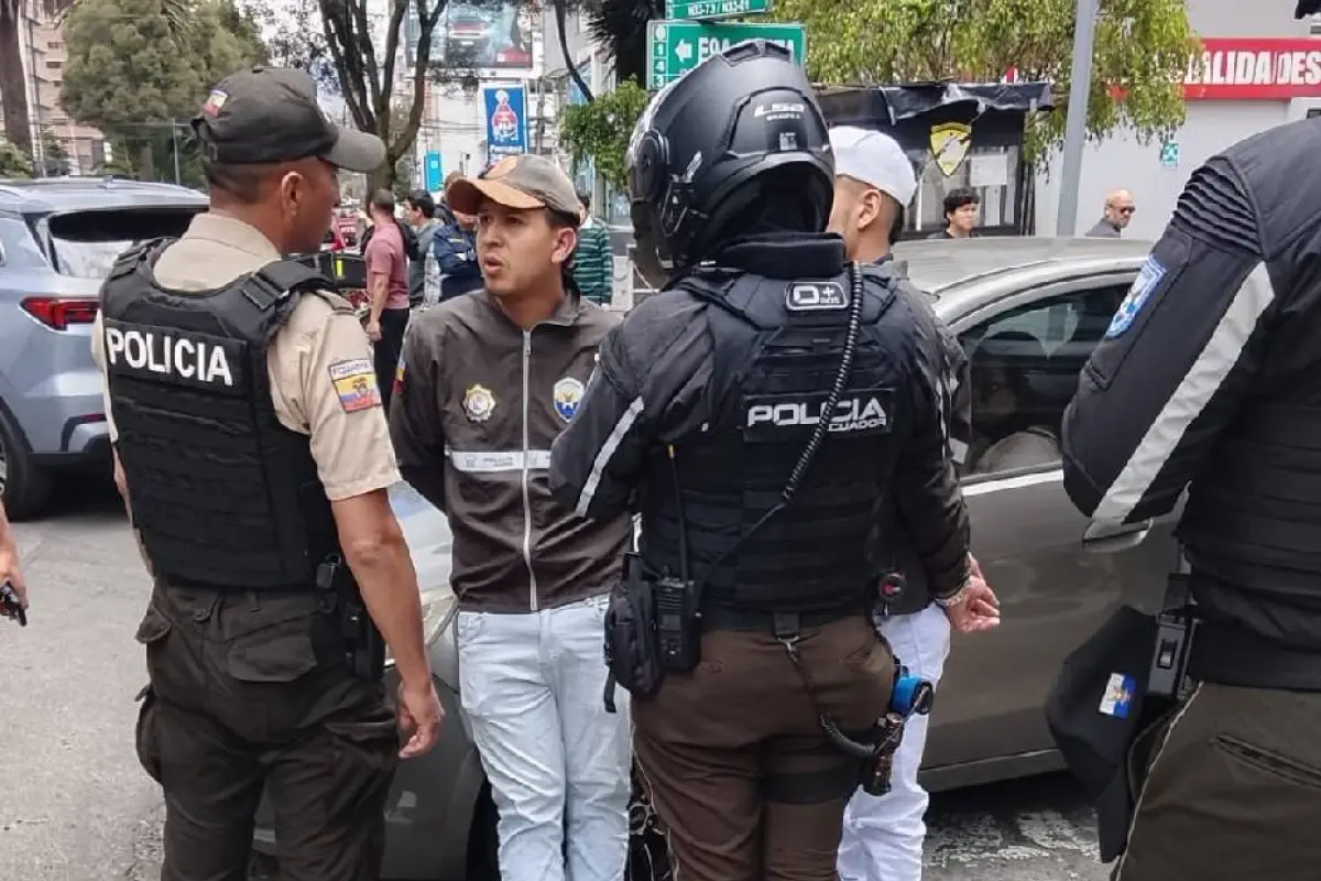 Policía
