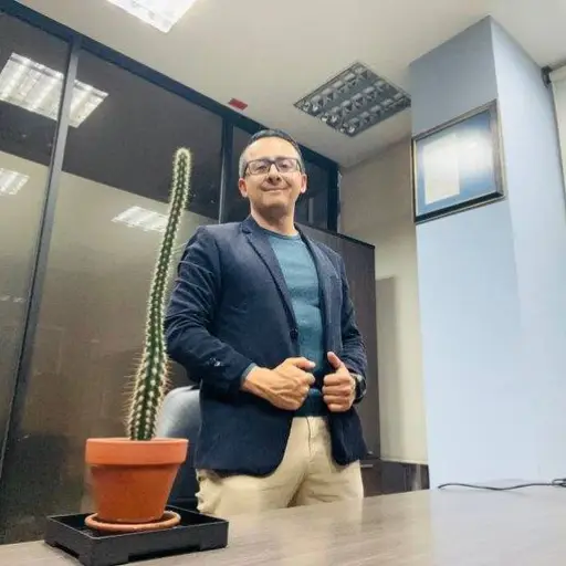 Bolívar Erazo renuncia a la dirección ejecutiva del Inamhi tras modificación del calendario electoral en Ecuador 