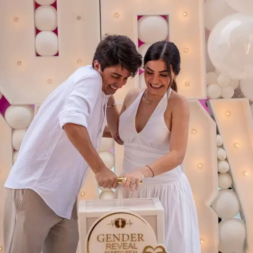¿Niña o Niño? Daniel El Travieso y Karen Barrera revelan el sexo de su bebé 