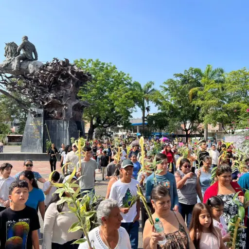 Procesión de Domingo de Ramos congrega a cientos de católicos en Portoviejo