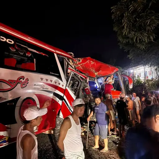 Accidente entre cooperativas Buena Fe y Reales Tamarindos deja heridos y una víctima mortal