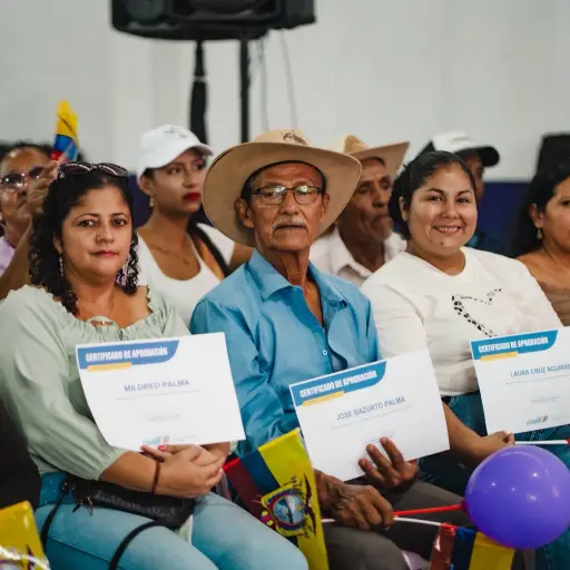 Guayas: El Gobierno entrega bonos de contingencia a 751 familias en Salitre tras afectaciones por temporada invernal