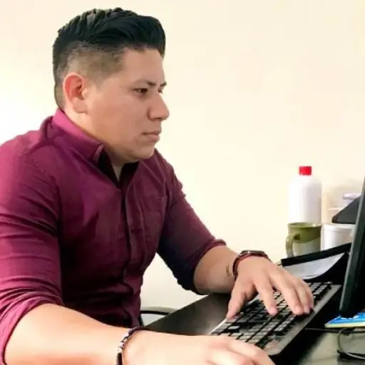 Ministerio de Educación abre matrículas para educación a distancia gratuita en Ecuador