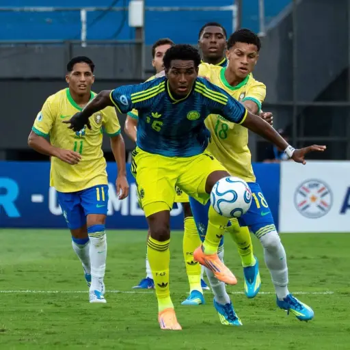 Colombia golea 3-0 a Brasil y se clasifica a la final del Sudamericano Sub-17 en Paraguay  