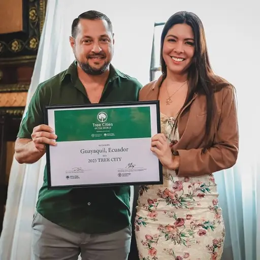 Guayaquil recibe la certificación internacional “Tree City of the World” por su gestión del arbolado urbano