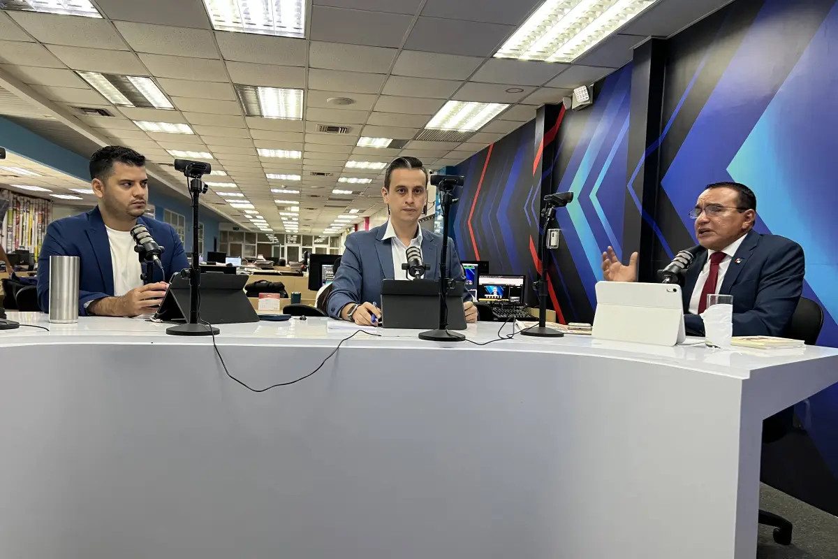 El alcalde Javier Pincay también habló sobre las gestiones realizadas para atraer inversiones al cantón., El Diario.