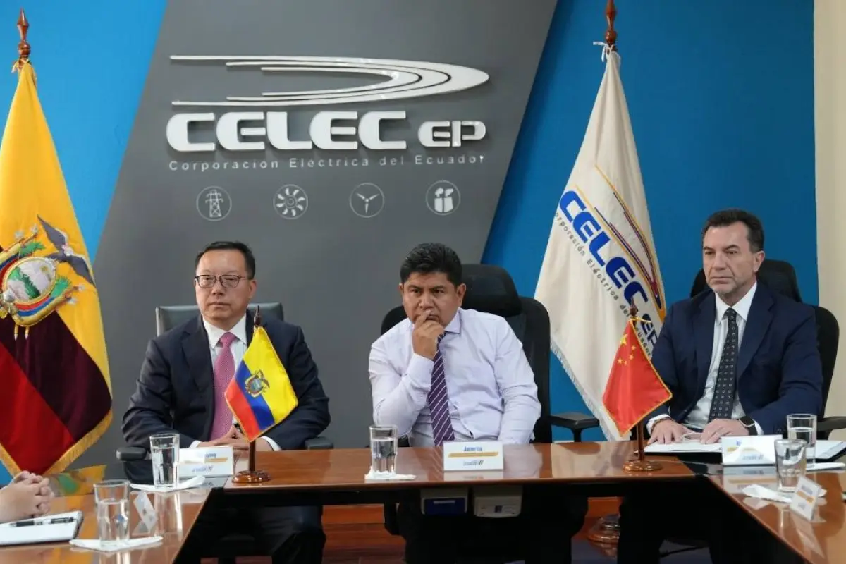 Celec y Sinohydro firman la recepción definitiva de la central hidroeléctrica Coca Codo Sinclair.