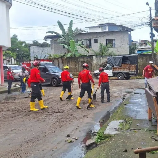 Santo Domingo registra inundaciones tras intenso aguacero y deja viviendas afectadas en varios sectores
