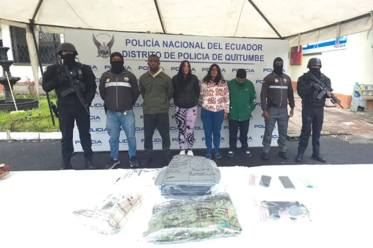 Los aprehendidos fueron presentados junto a las evidencias., Cortesía