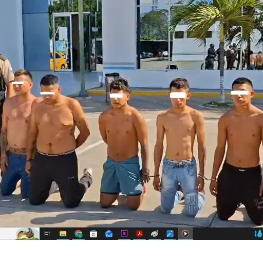 Policía detiene a seis personas en operativo en Manta e incauta armas y vehículos robados