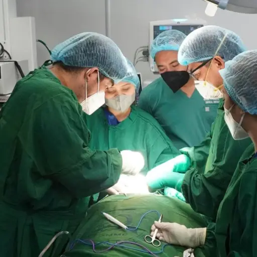 Tribunal dicta sentencia contra un médico por negligencia en intervención quirúrgica a una menor y dejarla tetrapléjica