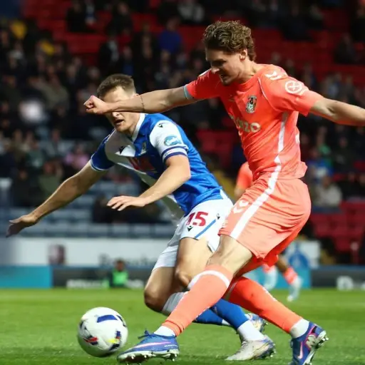 Coventry City empata con Blackburn Rovers  y regresa a la Premier League tras 25 años  bajo el mando de Frank Lampard  