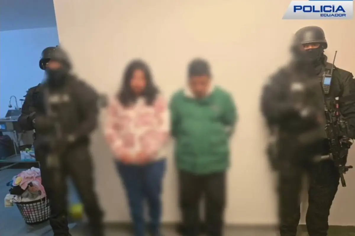 Dos de los cinco detenidos durante un operativo policial., Captura de video