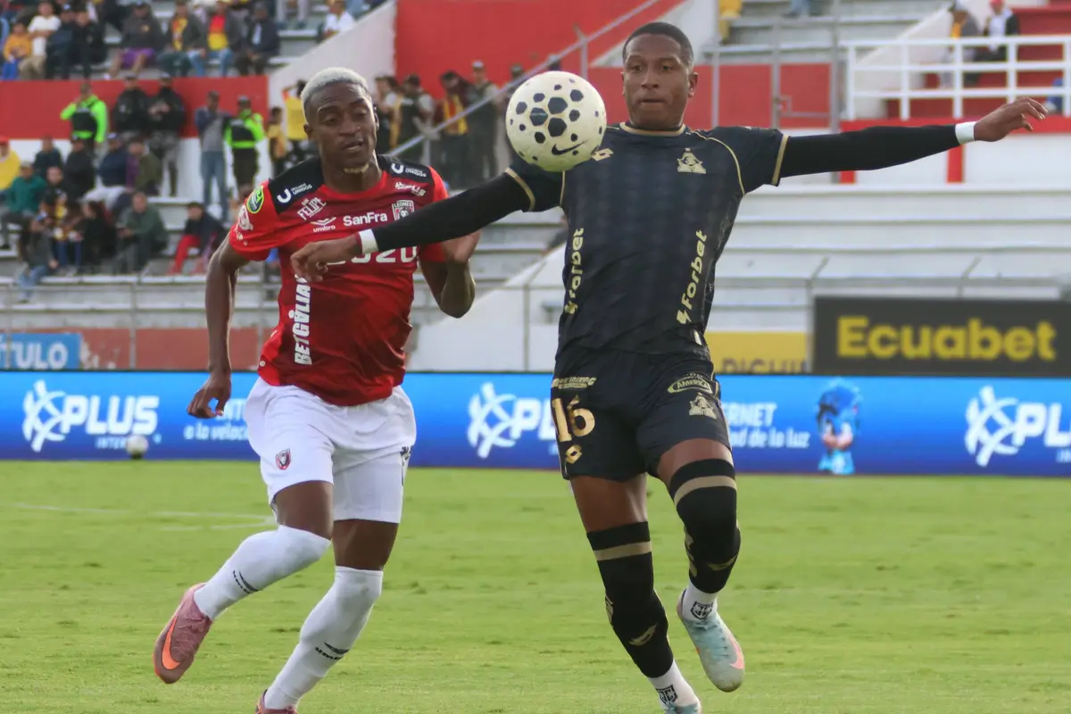 El partido se jugó en el estadio Olímpico de Ibarra. , API