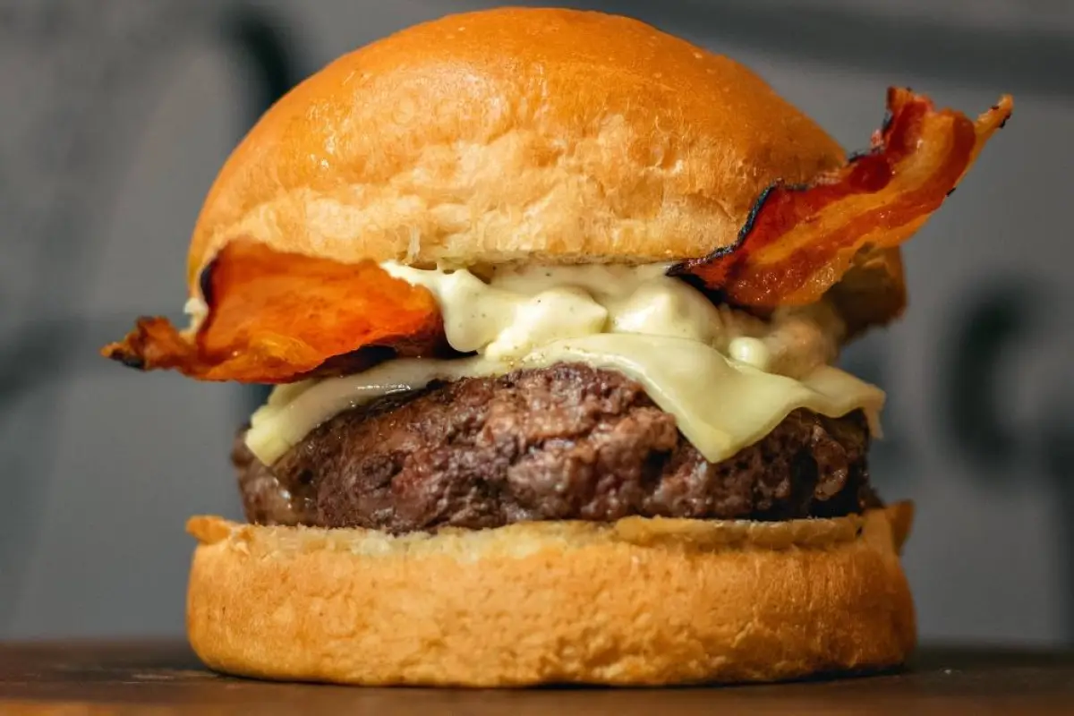 Habrá mil hamburguesas gratuitas en Quito el 24 y 25 de abril por la inauguración de un restaurante.