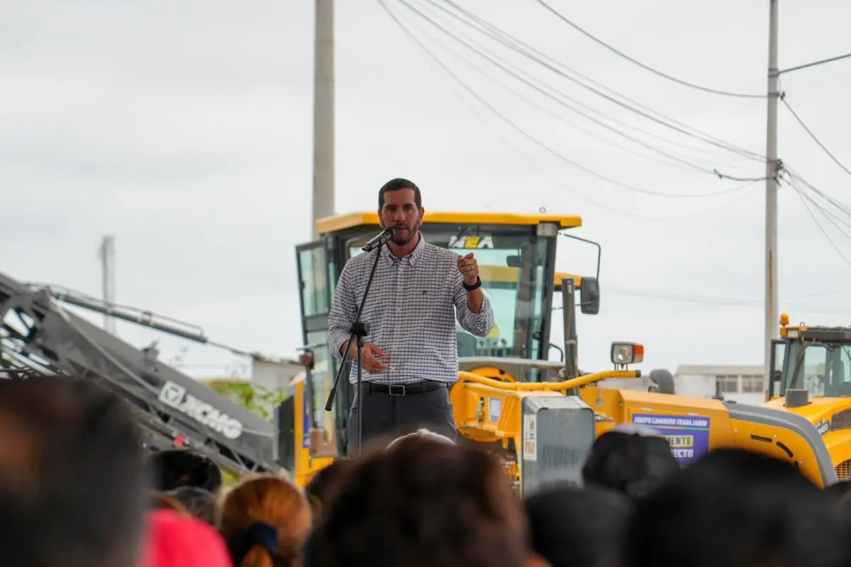 Roberto Luque, ministro de Infraestructura y Transporte en un evento en Machala., X: @RobertoLuqueN
