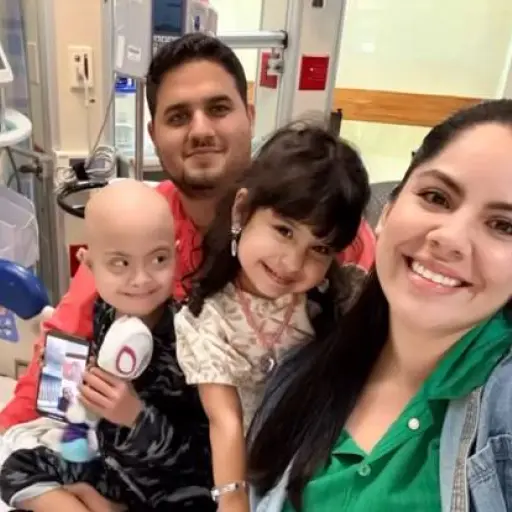 “Volvemos a casa”: hijo de Brenda Mieles recibe alta tras 50 días hospitalizado y conmueve con su recuperación